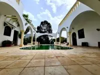Coquette Villa à La Soukra - 12