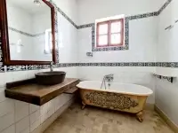 Coquette Villa à La Soukra - 13
