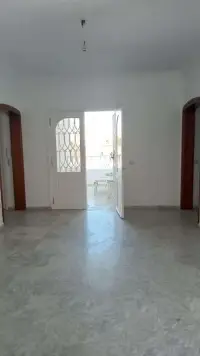 Rdc de villa (s 3) à la Marsa - 4