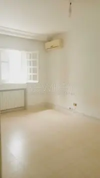 Etage de villa s+3 à la Marsa - 3