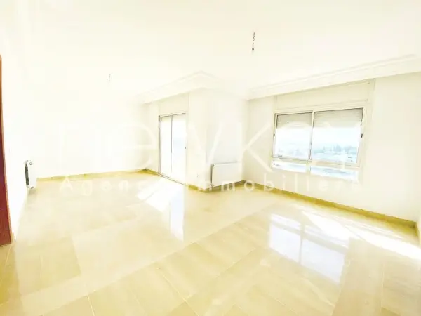 Duplex S+4 À vendre À La Soukra