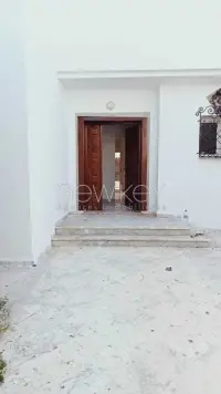 villa s+5 avec jardin - 13