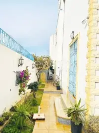 Une Belle Villa avec piscine à vendre à La Soukra - 8