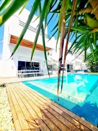 Somptueuse Villa de Maître à vendre à La Soukra - 3