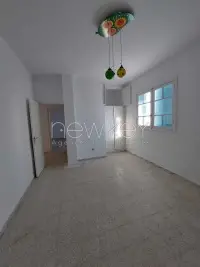 Etage de villa s+4 à la Marsa - 5