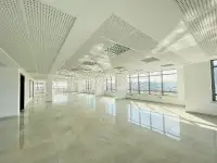 Immeuble de 10230m² à louer à la zone d'activité kheireddine - 3