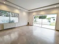 Une Belle Villa avec piscine à louer à La Soukra - 2