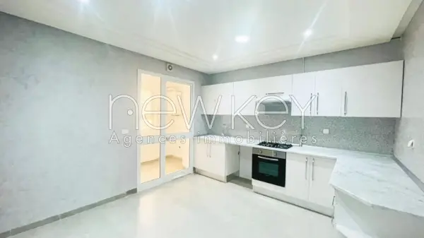 Appartement S3 à louer à La Soukra