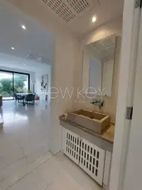 Triplex s+4 meublé avec ascenseur à Gammarth - 10