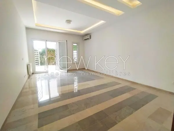 Appartement S2 avec jardin à vendre à La Soukra