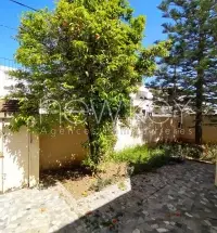 Une Villa à rénover à vendre à La Soukra - 1