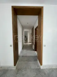 villa s+4 à Gammarth avec piscine - 4
