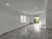 Duplex s+4 avec piscine à la Marsa - 3