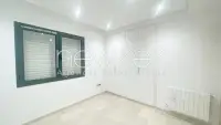 Superbe Triplex S+4 à louer à La Soukra - 7