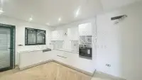 Superbe Triplex S+4 à louer à La Soukra - 3