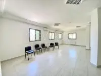 Immeuble a louer à la zone d'activité kheireddine - 8