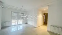 Appartement S+2 avec terrasse à La Soukra - 1