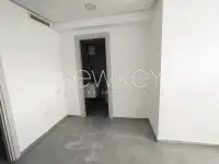 Un Bureau A2 bien situé à La Soukra - 3
