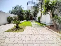 Une Superbe Villa de Maître à vendre à La Soukra - 10