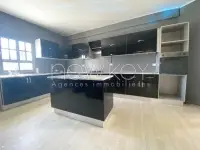 Superbe Villa s+3 avec piscine à louer à La Soukra - 4