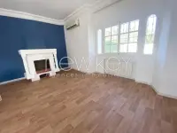 Superbe Villa s+3 avec piscine à louer à La Soukra - 3