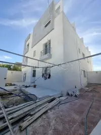 Duplex s+4 à la Marsa - 9