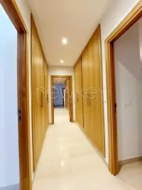 Appartement s+5 à la Marsa - 8