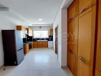 Appartement s+5 à la Marsa - 4
