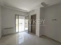 Un immeuble R+2 à vendre à La Soukra - 4