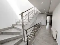 Triplex s+4 avec piscine à Gammarth - 9