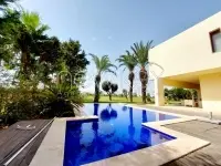 Rez-de-chaussée d'une villa au Golf - 1