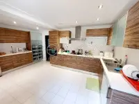 Rez-de-chaussée d'une villa au Golf - 8