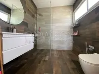 Villa S+5 Avec Piscine à Vendre à Chotrana 2 - 8