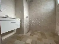 Un Superbe Triplex à Vendre à Chotrana 1 - 8
