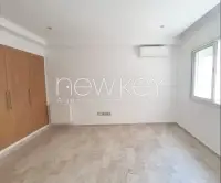 Superbe Duplex S+5 avec jardin près de Carrefour à La Soukra - 3