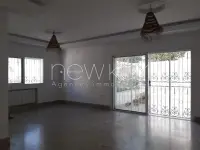 Triplex S+5 à louer à la Marsa - 11
