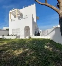 Un joli duplex S+3 à louer à Gammarth - 14