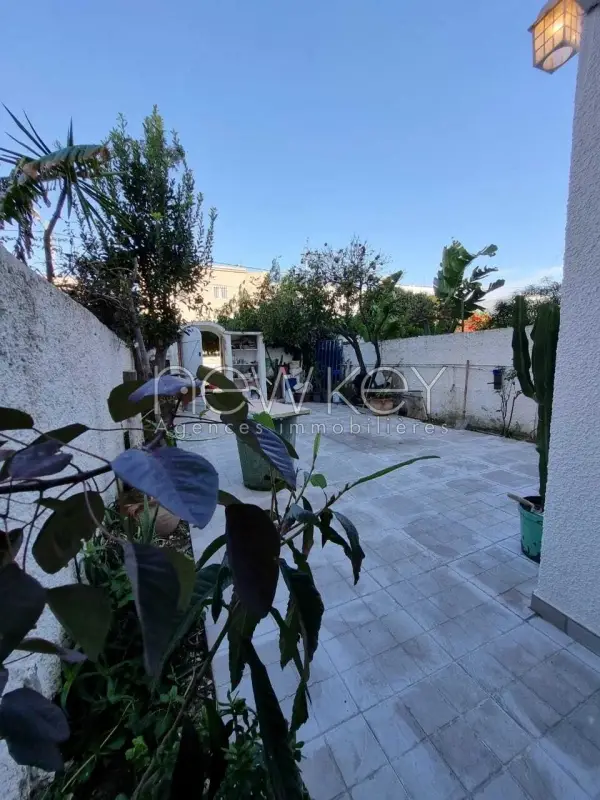 Duplex s+2 avec terrasse à la Marsa