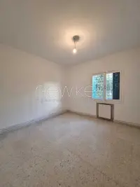 Appartement en rez-de-chaussée S+3 à louer à la Marsa - 17