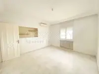 Un Spacieux étage de villa S+4 à La Soukra - 3