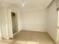 Un Spacieux étage de villa S+4 à La Soukra - 4