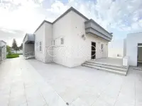 Villa S+3 Avec Jardin à Vendre à Chotrana 2 - 10