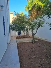 Joli RDC de villa s+3 à Gammarth - 12