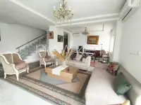 Un Superbe Triplex Meublé S+5 avec piscine à La Soukra - 2