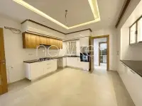 Une Villa en Triplex S+5 avec piscine à La Soukra - 3