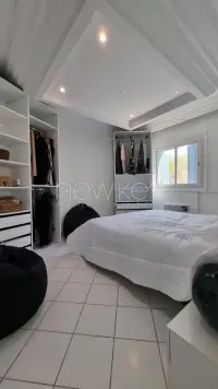 Triplex S+4 avec piscine - 9