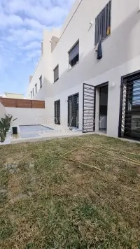 Apparemment S+2 avec piscine - 4
