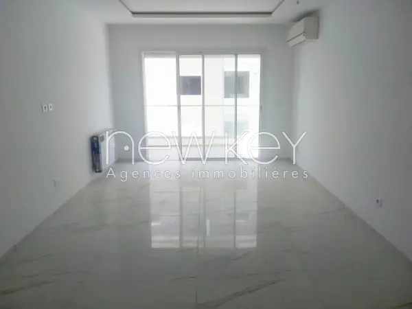 Un Appartement S+2 Neuf à La Nouvelle Soukra