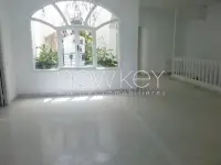 Une grande villa S+4 à louer à La Soukra - 2