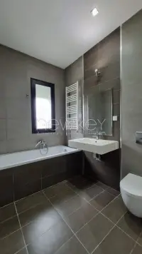 Appartement s+4 à la Marsa - 8